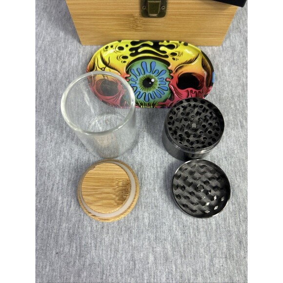 Bamboo Stash box, Skull Design - Picture 9 of 16